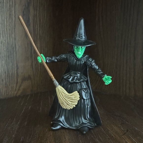 Rare -  The Wizard of Oz Wicked Witch of the West / Elphaba Cake Topper Figure - Picture 1 of 9
